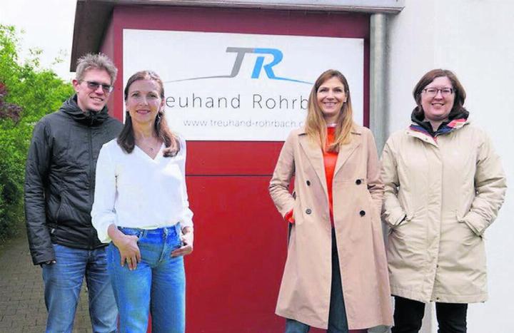 Kompetentes Viererteam (v. l.): Oliver Rohrbach, Radana Klonki-Jukic, Corinne Stutz, Daniela Stingelin. Bildkombi: Imageway/rts