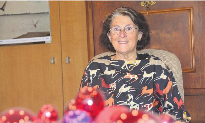 Rosmarie Groux hat in ihren 24 Jahren in der Beriker Politik viel erlebt. Nun will sie es ruhiger angehen – obwohl sie sich weiterhin in den Kommissionen Energie und Nachhaltigkeit sowie Naturschutz einsetzen möchte.
Bild: Sabrina Salm