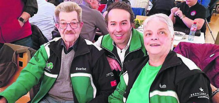 Die Delegation der Feldschützen Berikon genossen den Abend. (v. l.) Evarist Koch, Tiago Ferràs und Ruth Küenzi. Bild: zg