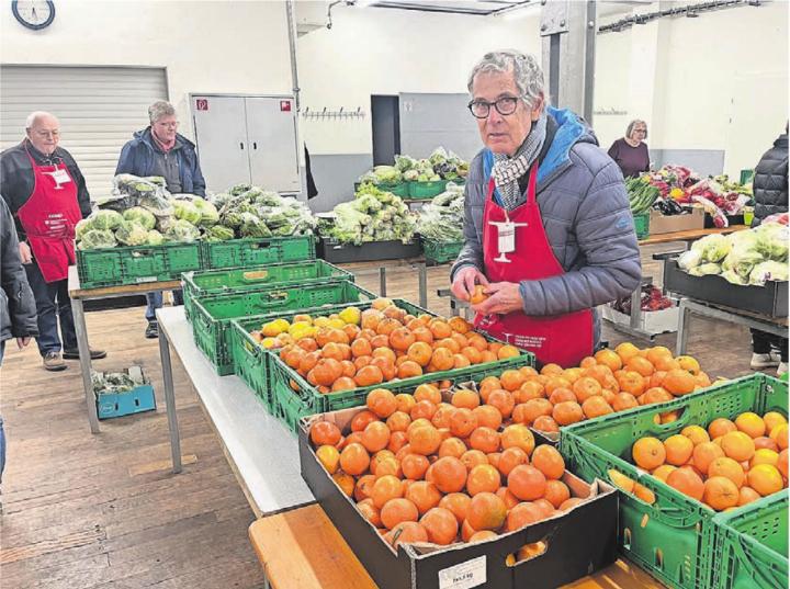 Bruno Widmer bei seiner letzten Lebensmittelabgabe. Über elf Jahre hat er im Team von «Tischlein deck dich» mitgearbeitet.