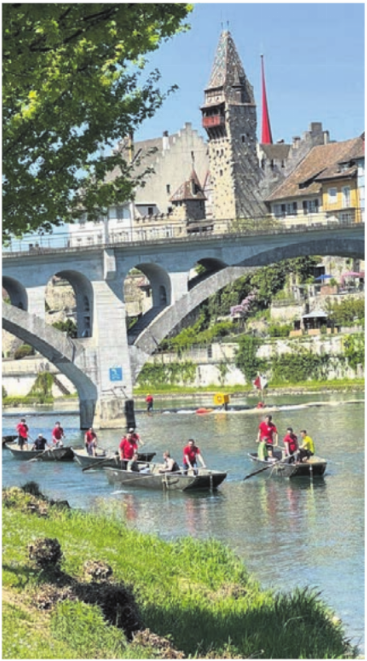 Trainieren vor altbekannter Traumkulisse: Die Bremgarter Wassersportler bereiten sich gemeinsam auf ein Saisonhighlight vor. Bild: zg