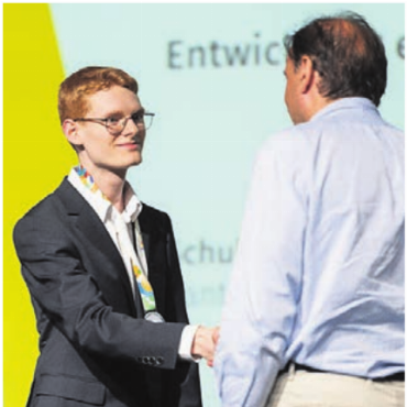 Auszeichnung für Niederwiler Kantischüler - Für Gilles Bärtschi gab es Silber plus einen Sonderpreis. Bild: zg