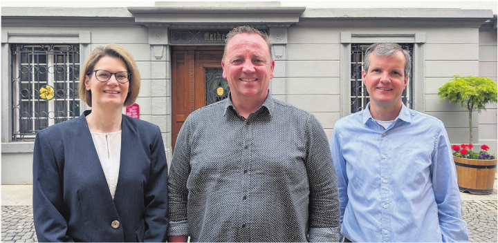 Finanzleiterin Mirjam Zedi, Stadtammann Stephan Troxler und Bauleiter Stefan Walder (von links) informieren im Vorfeld der Gemeindeversammlung. Bild: Marco Huwyler Finanzleiterin Mirjam Zedi, Stadtammann Stephan Troxler und Bauleiter Stefan Walder (von links) informieren im Vorfeld der Gemeindeversammlung. Bild: Marco Huwyler