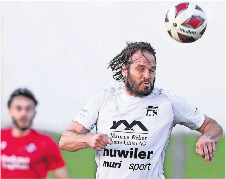Weil viele Spieler und die Breite fehlen, muss der 41-jährige Peter «Peach» Lang sein erneutes Comeback geben.    Bilder: Alexander Wagner / Patrick Fischer