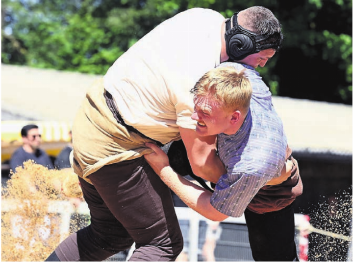 Dominic Strebel (rechts) landet mit 57.00 Punkten auf Rang 4d. Hier verliert er aber gegen den späteren Festsieger Nick Alpiger.    Bild: awa