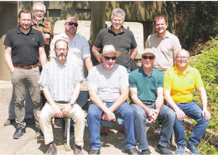 Der Vorstand des Abwasserverbands Chlostermatte bei der Festung in Vitznau. Bild: zg