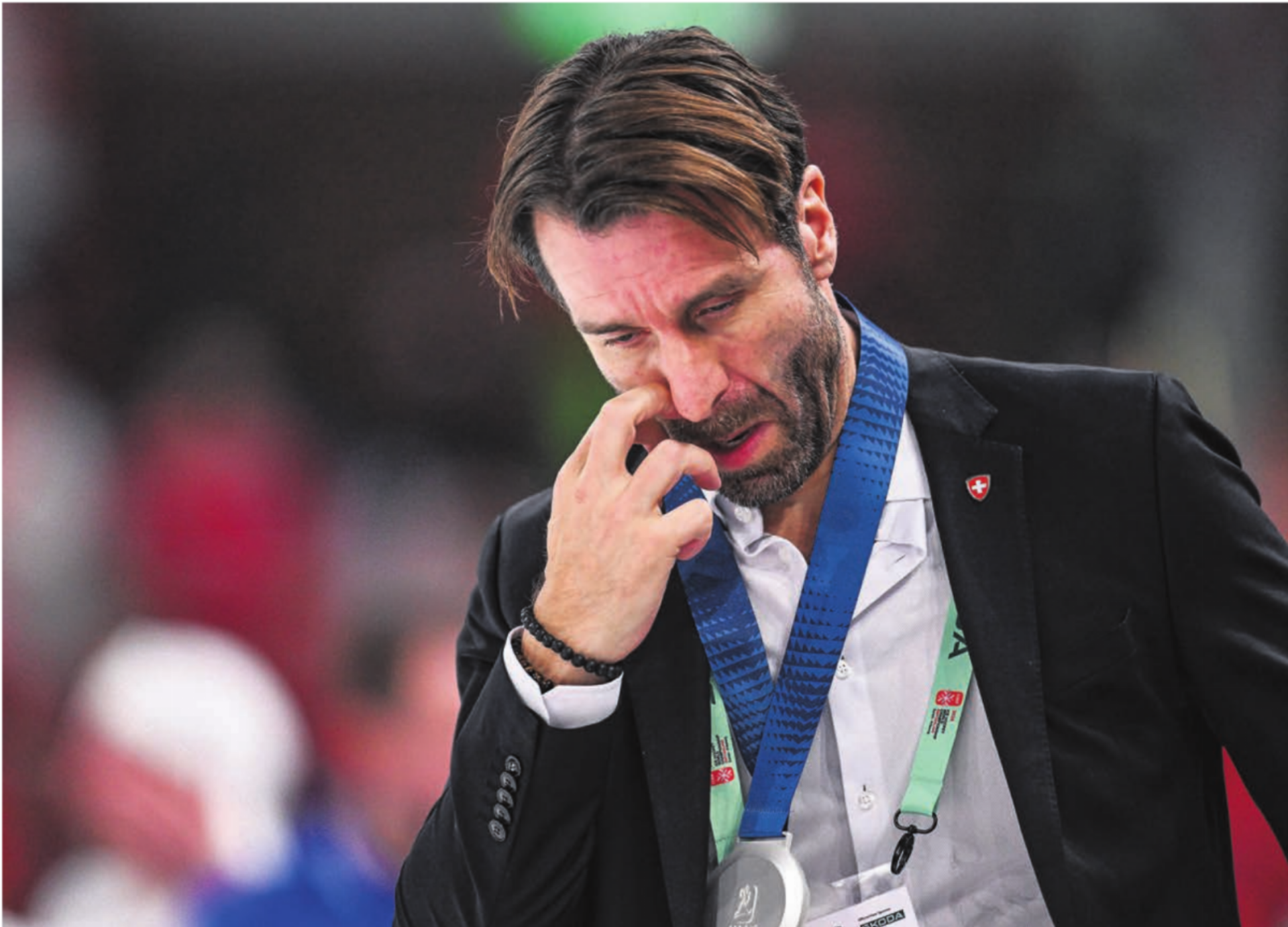 Nur Silber. Schon wieder. Der in Meienberg wohnhafte Lars Weibel, Direktor der Nati, ist nach dem verlorenen WM-Final gegen Finnland enttäuscht und gleichzeitig stolz. - Das Bild wird blockiert. – Möglicherweise durch einen aktiven Adblocker.