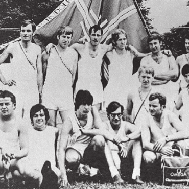 Ein Spirit über Generationen - Die Ruedistetter Turner am Schweizerischen Turnfest in Freiburg im Jahr 1970.