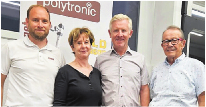 Markus Huwyler, CEO Polytronic, Marlies Laubacher, Gemeinderätin, Felix Köpfli, Präsident, und Herbert Strebel, abtretendes Vorstandsmitglied (von links).  Bild: zg