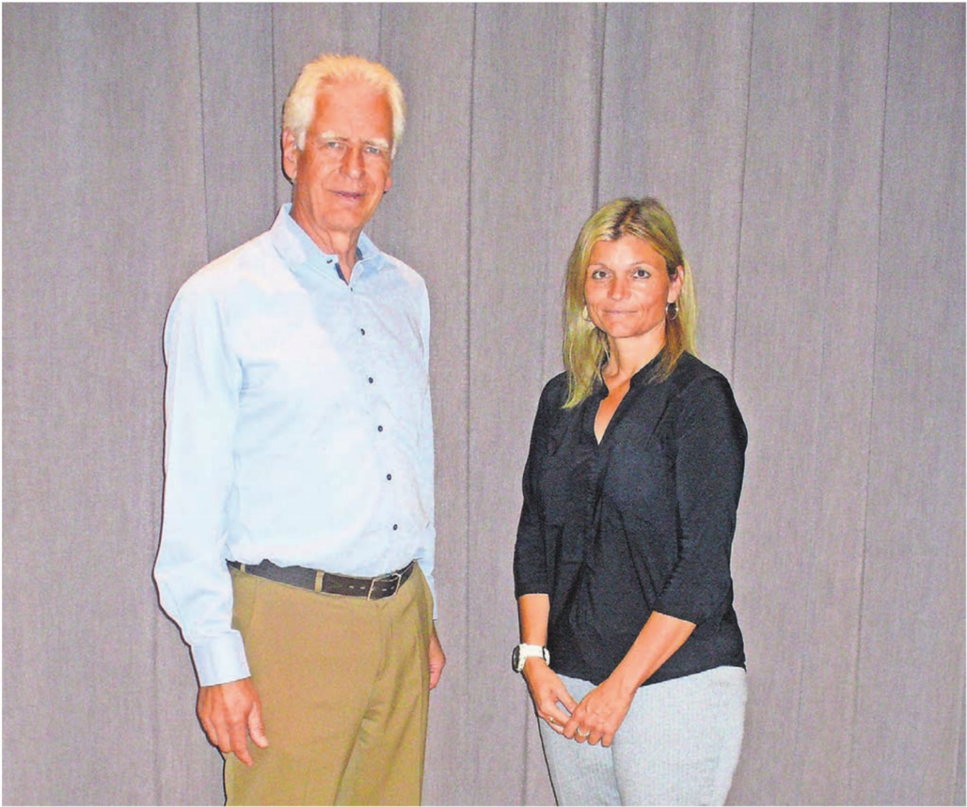 Präsident Raymond Tellenbach und die abtretende Denise Strasser beim letzten gemeinsamen Auftritt. Bild: Alphonse Hauser - Das Bild wird blockiert. – Möglicherweise durch einen aktiven Adblocker.