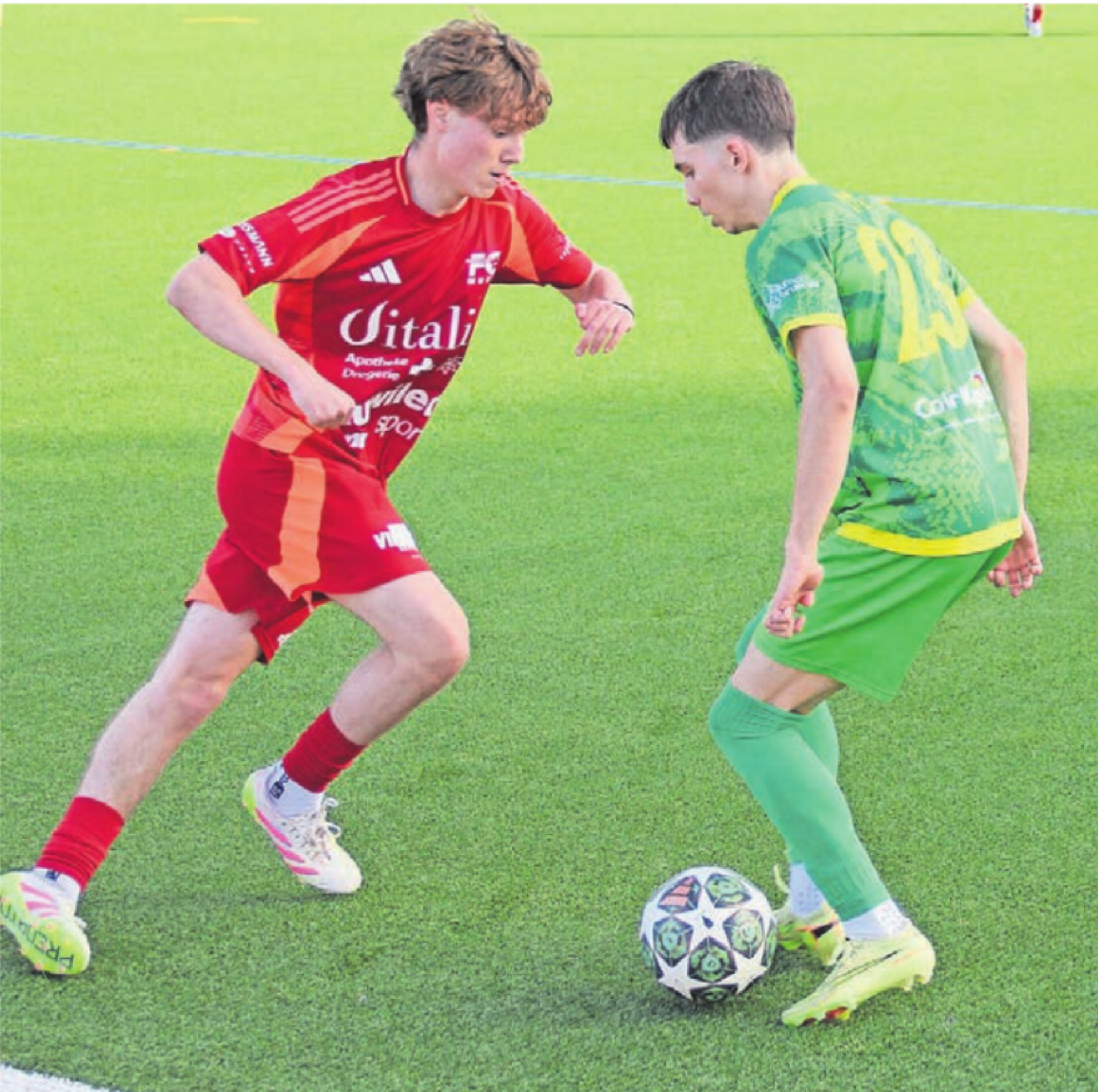 Devin Weibel vom FC Muri (links) bereitete mit einem tollen Flügellauf das dritte Tor vor. Hier im Duell mit Mutschellens Beniamin Lukaj. Bilder: Patrick Fischer - Das Bild wird blockiert. – Möglicherweise durch einen aktiven Adblocker.