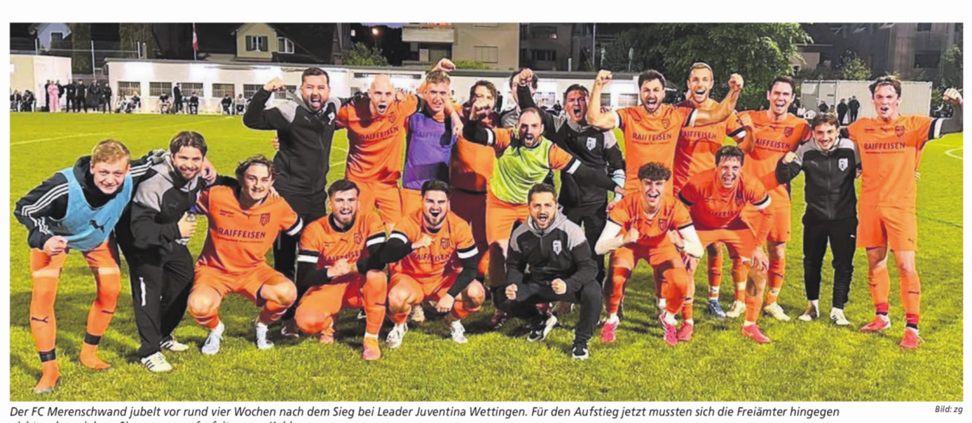 Der FC Merenschwand jubelt vor rund vier Wochen nach dem Sieg bei Leader Juventina Wettingen. Für den Aufstieg jetzt mussten sich die Freiämter hingegen nicht mal umziehen. Sie gewannen forfait gegen Koblenz. Bild: zg - Das Bild wird blockiert. – Möglicherweise durch einen aktiven Adblocker.