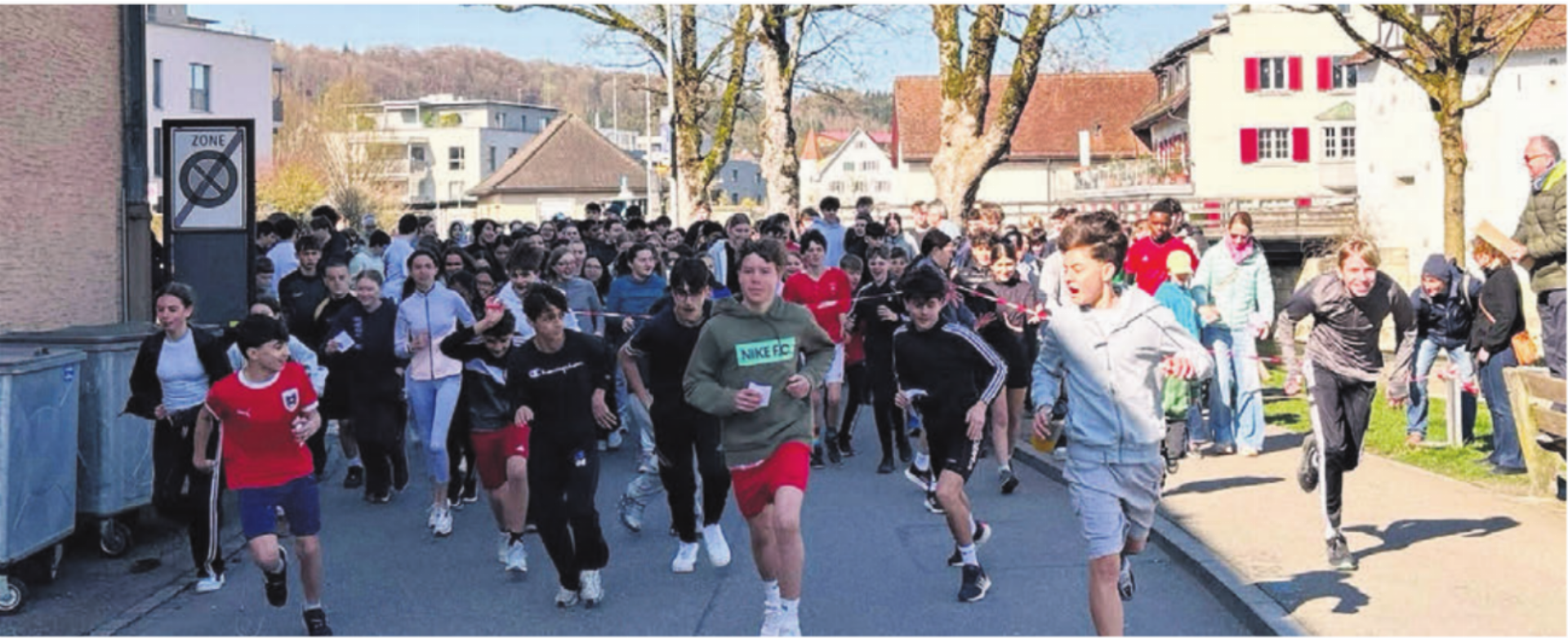 Grosser Einsatz der Bremgarter Schülerinnen und Schüler für den guten Zweck. Bilder: zg - Das Bild wird blockiert. – Möglicherweise durch einen aktiven Adblocker.