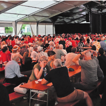 Auch ohne Sieg ein gelungenes Fest - Der Abend stand ganz im Zeichen der Fussball-Weltmeisterschaft. Bild: zg