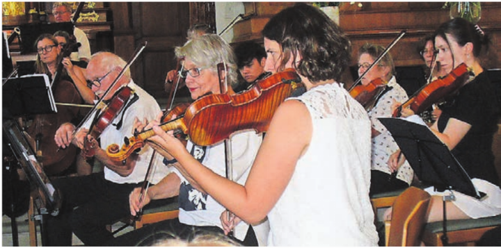Das Konzert des Orchesters Bremgarten zog seine Besucher in den Bann.   Bild: aha