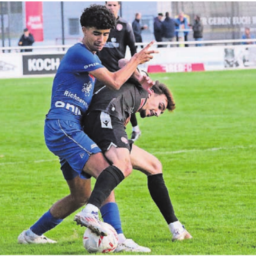 Alte Bekannte und «Mogelpackung» - Nach einem Jahr Pause können sich Luca Nascimento (links) und der FC Wohlen wieder mit der U21 des FC Thun messen. Bild: Archiv/jl