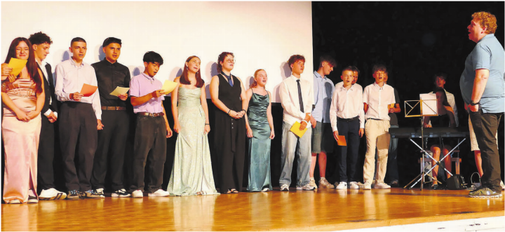Die Schülerinnen und Schüler genossen den speziellen Augenblick. Bilder: Stefan Treier