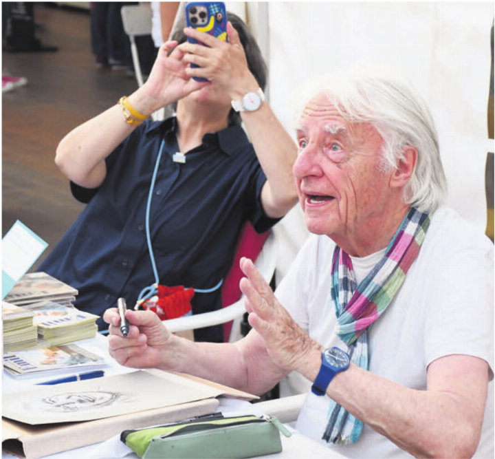 Emil Steinberger war im Vorjahr zu Gast im Open-Air-Kino. In diesem Sommer wird er gleich zweimal vorbeischauen. Bild: Archiv