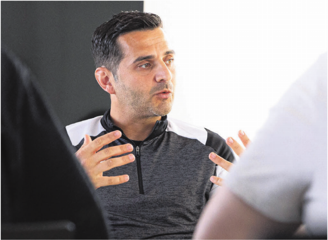 Der Freiämter Fedayi San ist als Video Assistant Referee eine Klasse für sich und hatte schon sieben Einsätze an der Fussball-Weltmeisterschaft. Bild: SFV Der Freiämter Fedayi San ist als Video Assistant Referee eine Klasse für sich und hatte schon sieben Einsätze an der Fussball-Weltmeisterschaft. Bild: SFV
