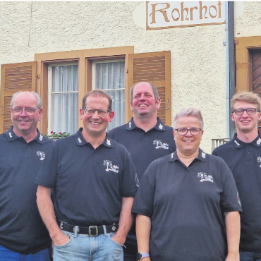 Mit vollem Herzen - Das Organisationskomitee des Gade Gaudi freut sich auf zwei tolle Tage: (v. l.) Bernhard Kohler, Lukas Friedrich, Martin Kohler, Diana Kohler und Michael Töngi. Bild: zg