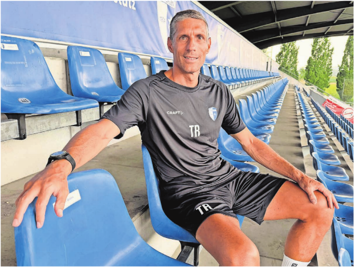 Disziplin, Fitness und ein geordnetes System. Der neue Trainer Jérôme Oswald will den FC Wohlen mit klaren Vorgaben auf die Erfolgsspur führen. 
Bild: Stefan Sprenger
