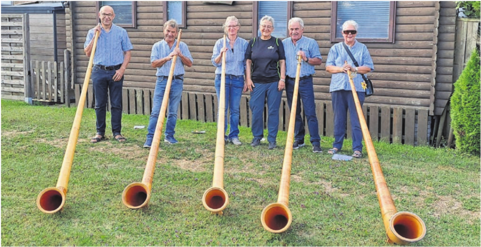Zu Ehren des Geburtstags der Nordic-Walking-Gruppe Pro Senectute gab es ein Alphornkonzert.    Bild: zg - Das Bild wird blockiert. – Möglicherweise durch einen aktiven Adblocker.